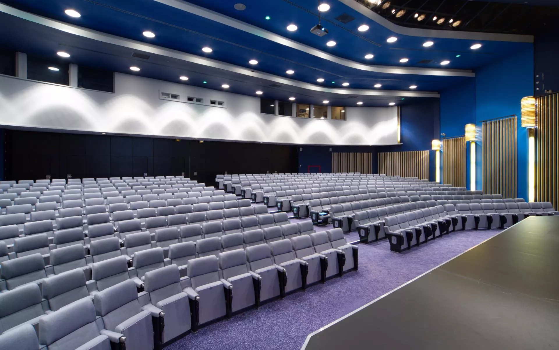 Конференции и выставки в Cosmos Saint-Petersburg Pulkovskayaskaya Hotel